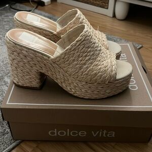 Dolce Vita Elora raffia heel